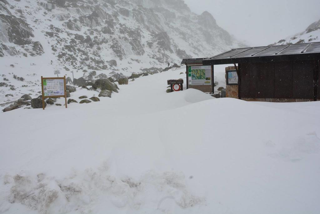 La Pasailla De Gredos Guest House Navacepeda de Tormes ภายนอก รูปภาพ